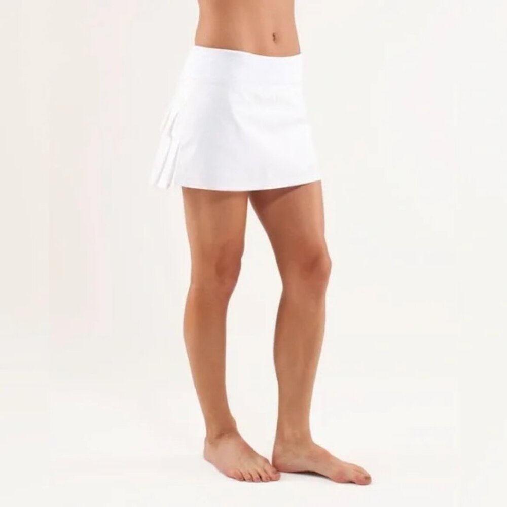 Lululemon White Pace Setter Skirt- Size 6 Tall